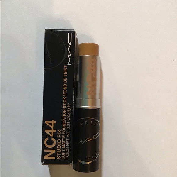 Studio Fix soft matte foundation stick - Picture 10 of 16